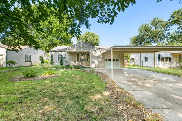 2221 S Green, Wichita, KS 67211