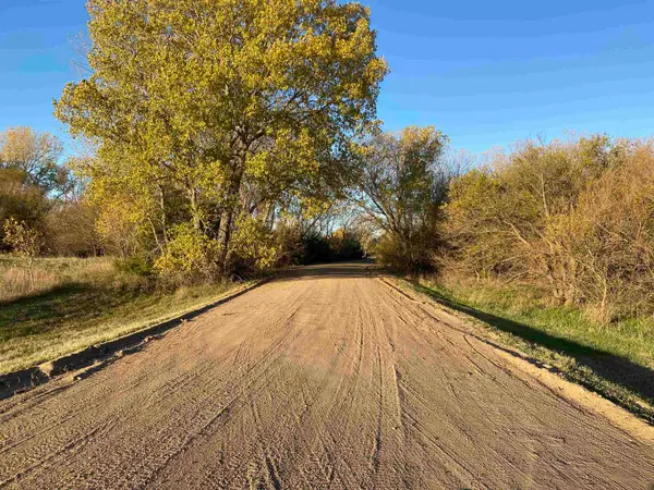 1658 W Ashleigh Ln., Milton, KS 67106