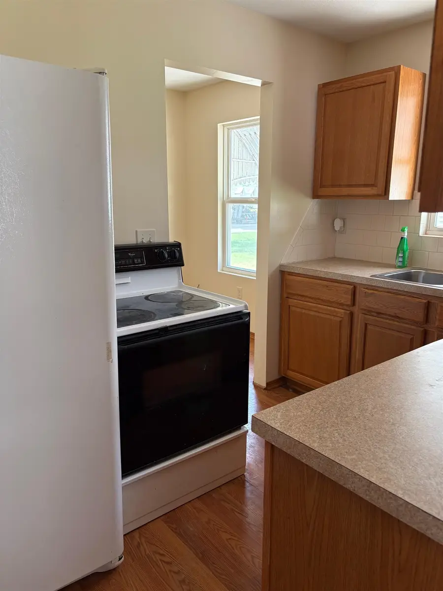 422 N Clayton Ave, Wichita, KS 67203 - #3