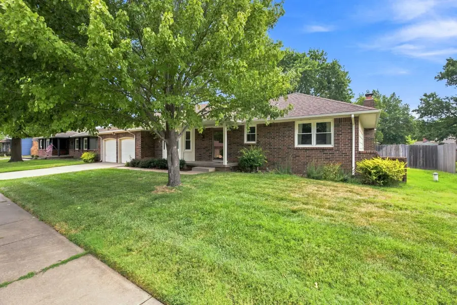 1702 N Lark St, Wichita, KS 67212 - #3