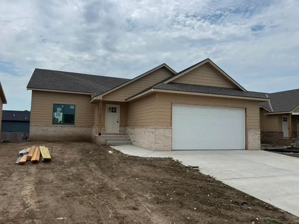 5055 N Toben Ct, Bel Aire, KS 67226-1341 - #1