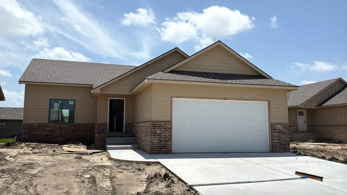 5061 N Toben Ct, Bel Aire, KS 67226-1341 - #1