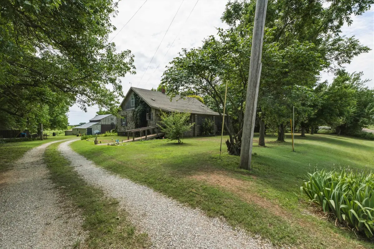 19324 81st Rd, Winfield, KS 67156 - #1