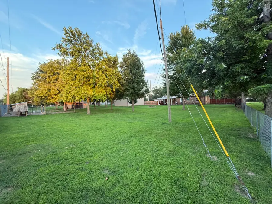 850 W 41st, Wichita, KS 67217 - #3
