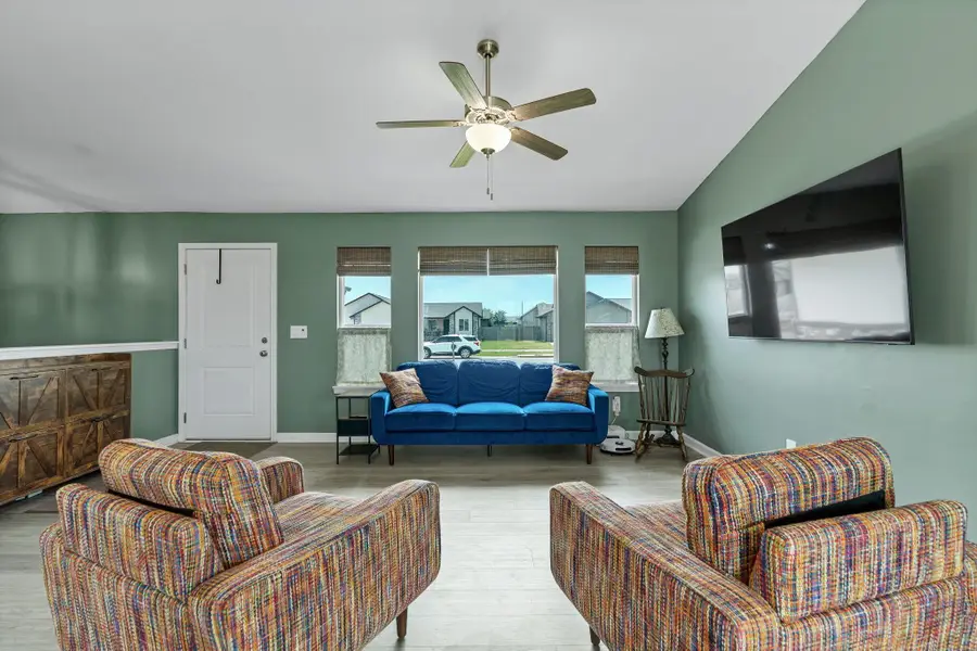 260 W Dusk, Rose Hill, KS 67133 - #3