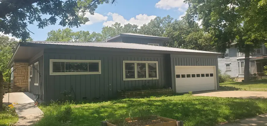 329 N Elm, Marion, KS 66861 - #2