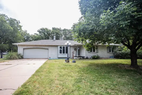 209 W Garnett Ct, Garden Plain, KS 67050