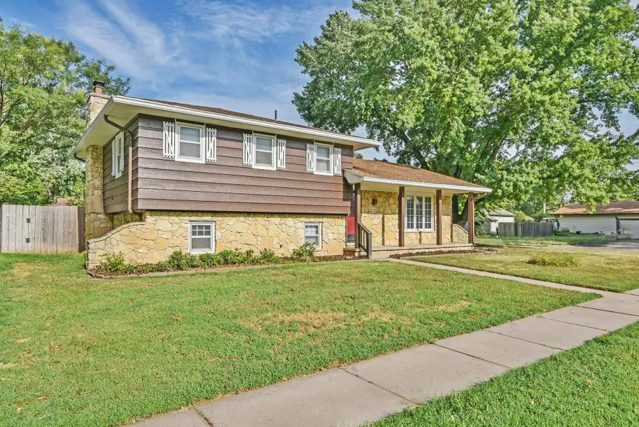 1383 N Caddy Ln, Wichita, KS 67212 - #2
