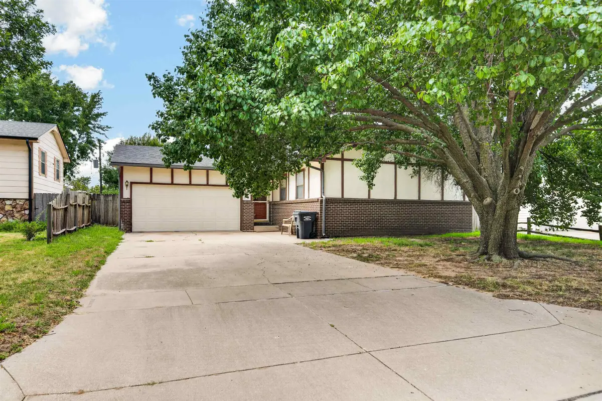 3933 W 32nd St S, Wichita, KS 67217 - #1