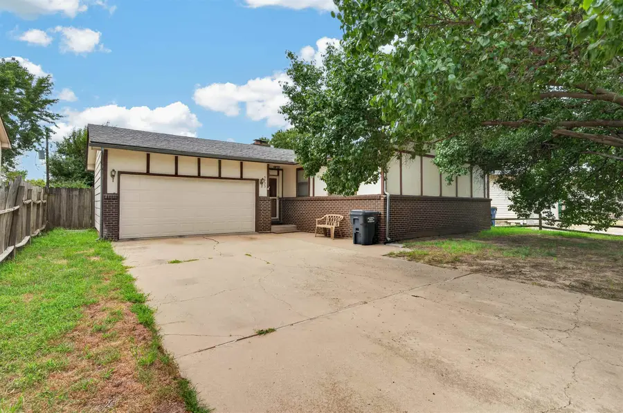 3933 W 32nd St S, Wichita, KS 67217 - #2