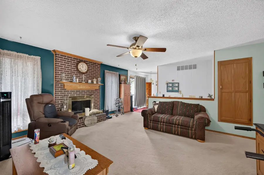 3933 W 32nd St S, Wichita, KS 67217 - #3