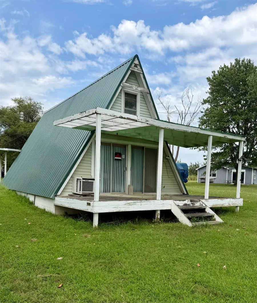 2471 43rd St, Fall River, KS 67047 - #2