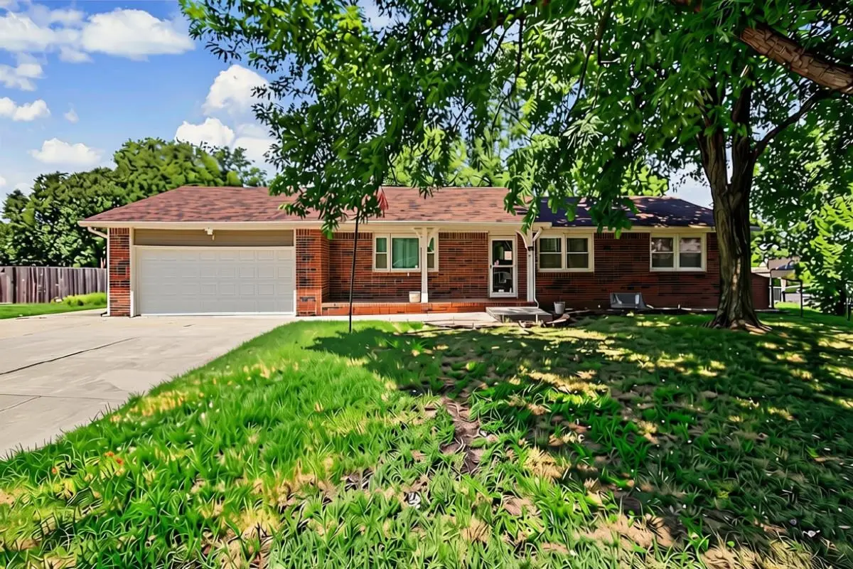 3 W Son Ct, Valley Center, KS 67147 - #1