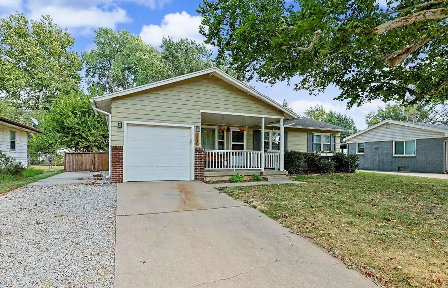 2040 N Kessler, Wichita, KS 67203 - #2