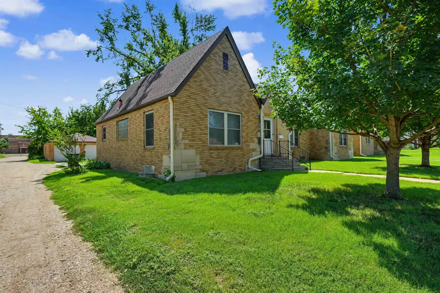 106 N Oakdale Ave., Salina, KS 67401 - #2