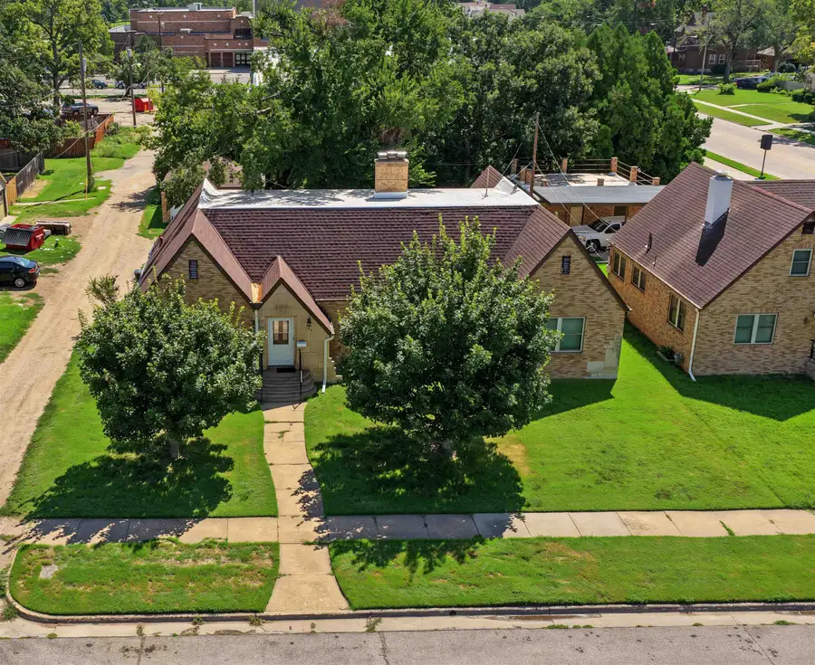 106 N Oakdale Ave., Salina, KS 67401 - #3