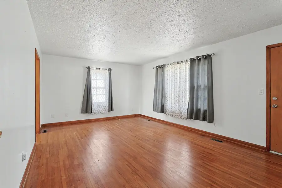 2527 W 32nd, Wichita, KS 67217 - #3