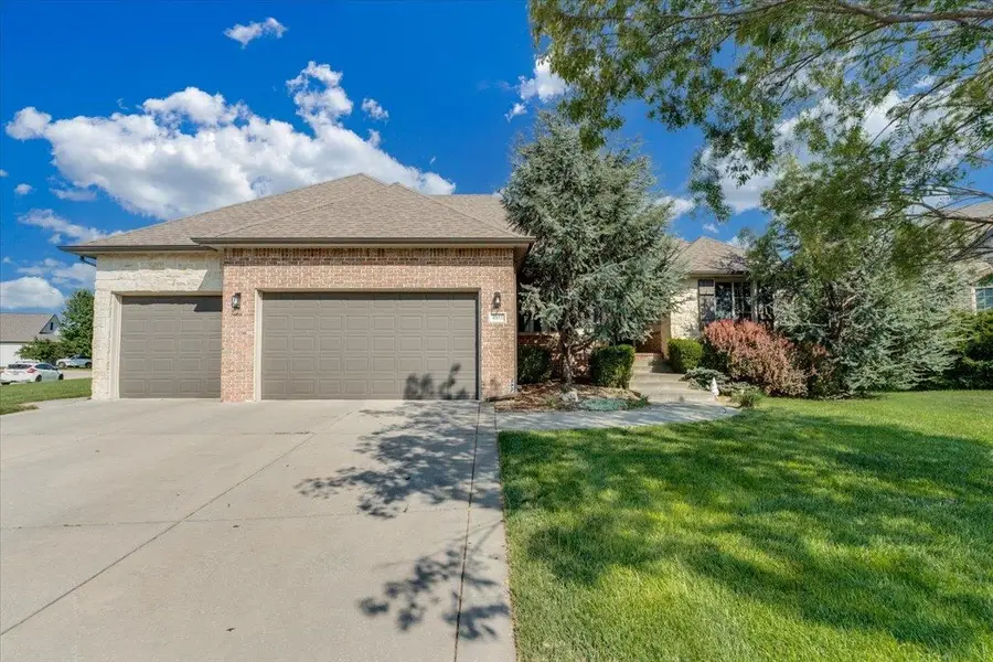 4011 N Bluestem Ct, Maize, KS 67101 - #2
