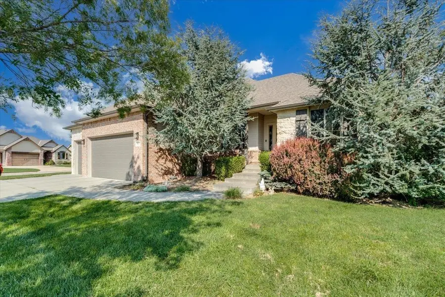 4011 N Bluestem Ct, Maize, KS 67101 - #3