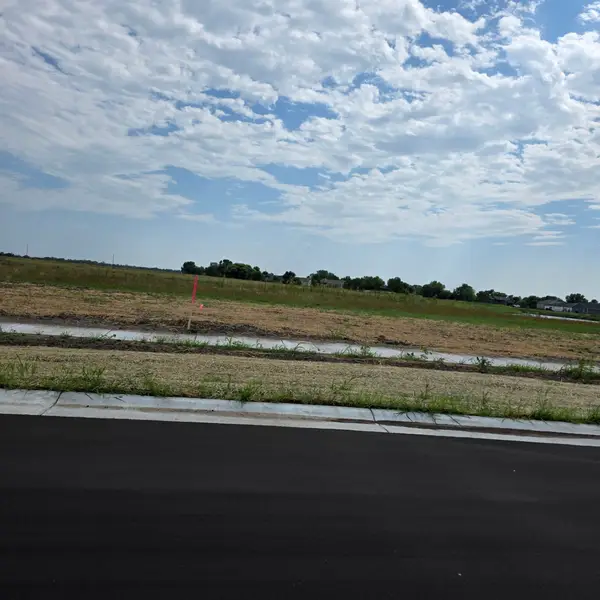 1301 Northridge, Valley Center, KS 67147