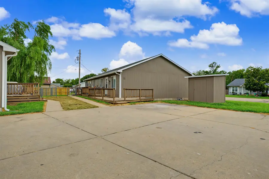 601-603 Huehl Cir, Salina, KS 67401-0000 - #2