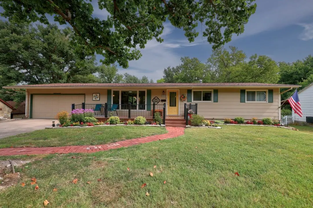 1704 E 8th, Winfield, KS 67156 - #1