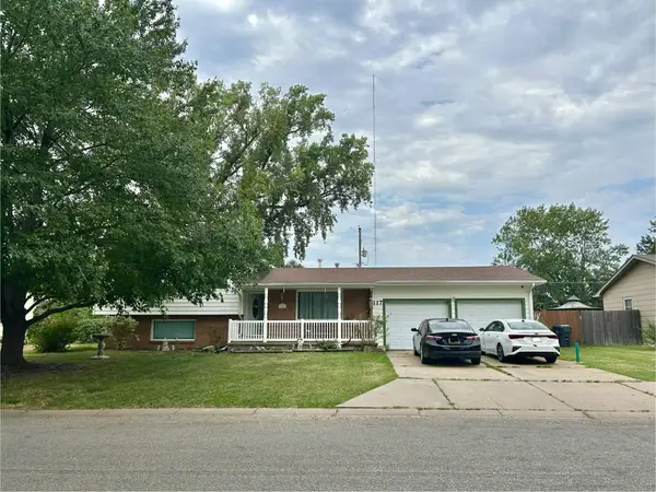 117 Beverly, Newton, KS 67114