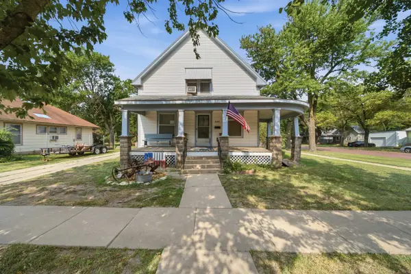 525 N High St, Newton, KS 67114