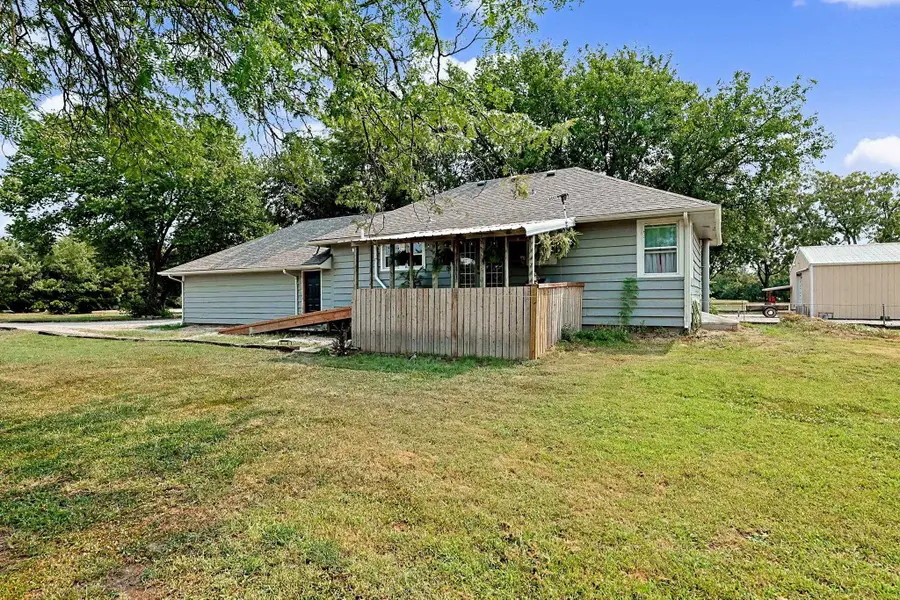 10605 SW 114th Ter, Augusta, KS 67010 - #2