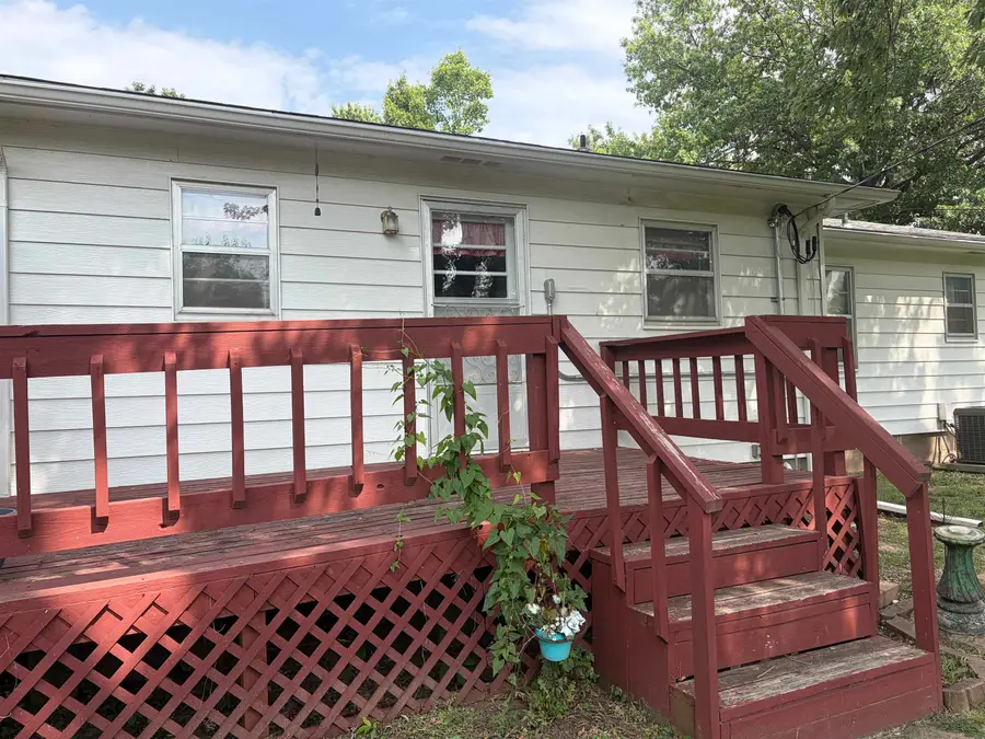 1127 S Shelden St, El Dorado, KS 67042 - #2