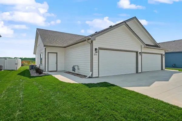 2711 Amelia Lane, Salina, KS 67401
