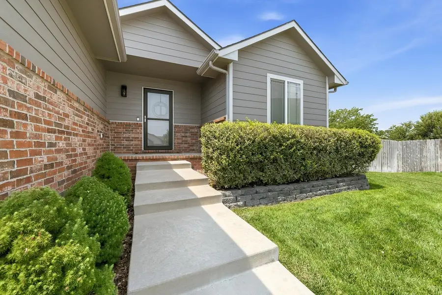 11326 W Wilkinson Ct., Maize, KS 67101 - #2