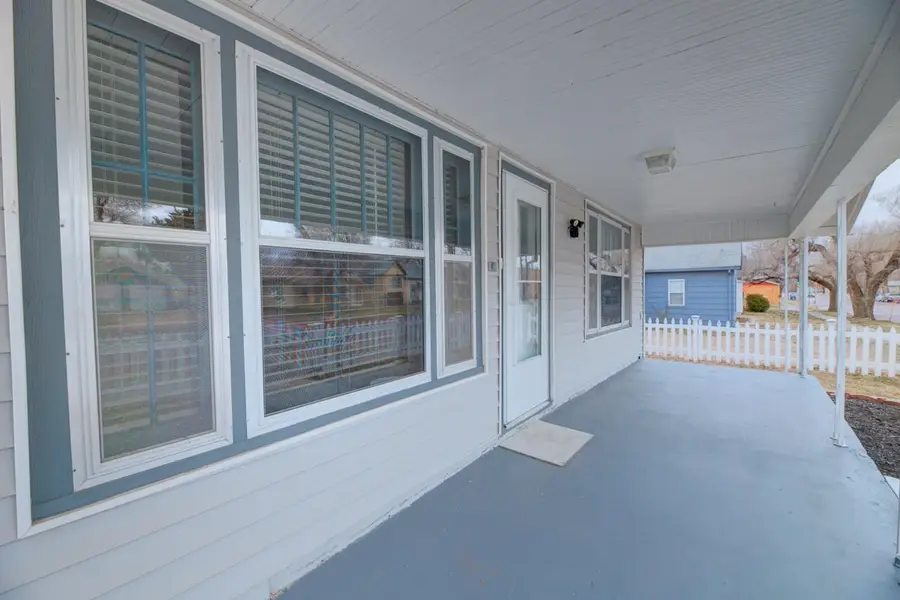 411 W Chestnut Ave., Arkansas City, KS 67005 - #3