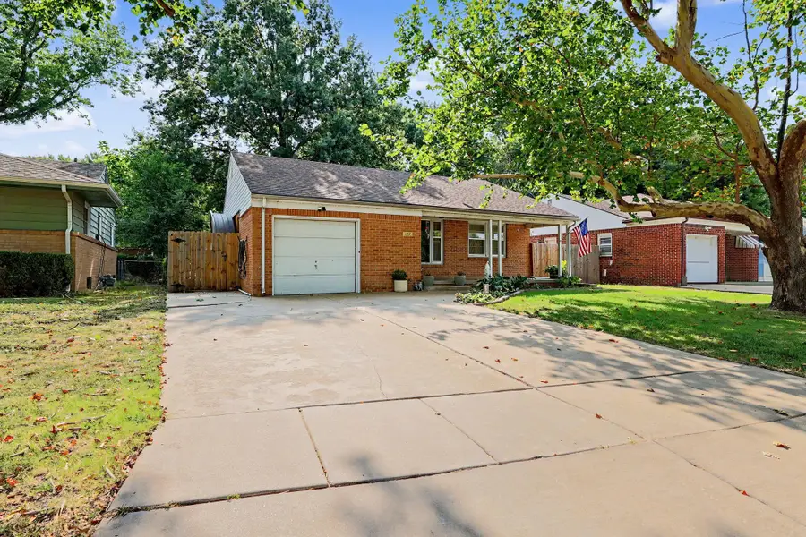 1032 S Fabrique, Wichita, KS 67218 - #3