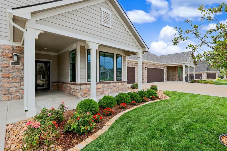 1302 S Forestview St, Wichita, KS 67235 - #2