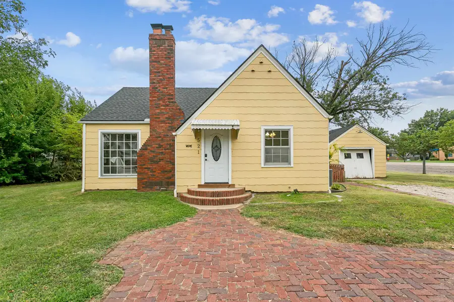 521 N Marshall St, Cheney, KS 67025 - #2