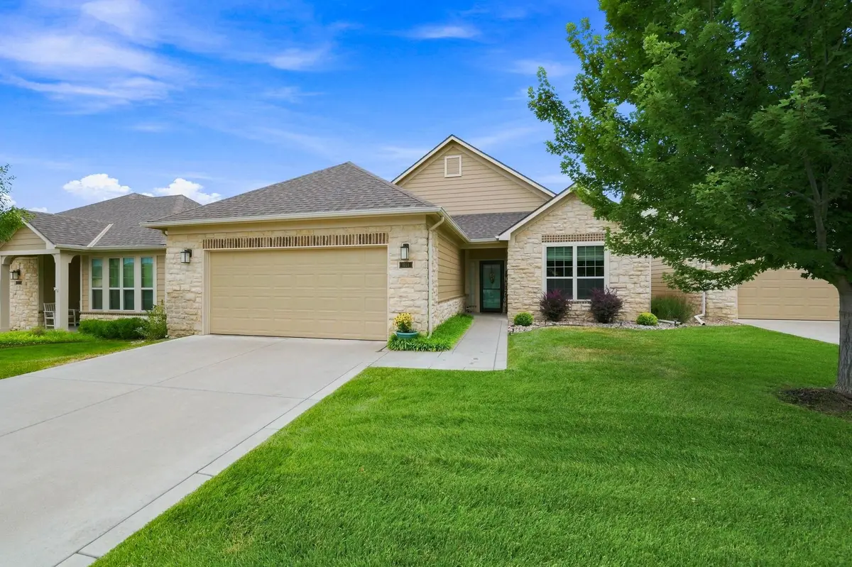 1024 E Twisted Oak Rd, Derby, KS 67037 - #1