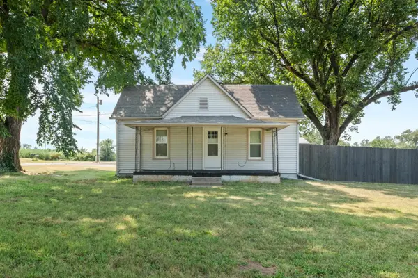 627 S Raff St, Kingman, KS 67068