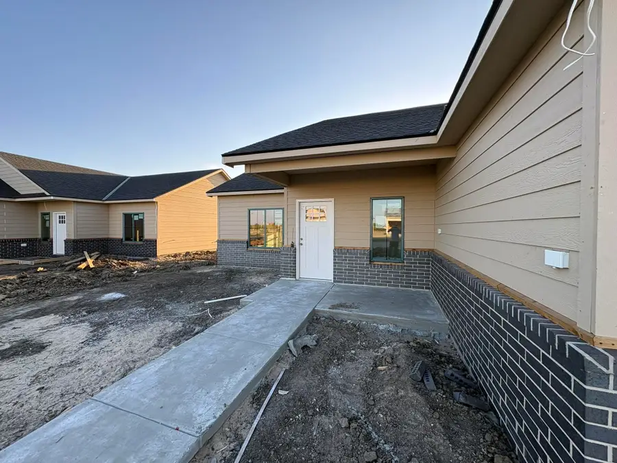 5817 Plumthicket St, Bel Aire, KS 67226 - #2