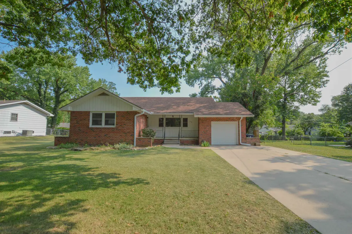 737 E Harvard, El Dorado, KS 67042 - #1