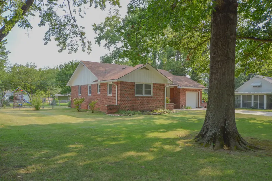 737 E Harvard, El Dorado, KS 67042 - #2