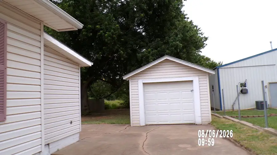 1217 N A Street, Wellington, KS 67152 - #2