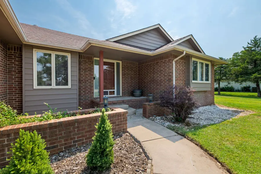 2005 E Pine Bay St, Wichita, KS 67216 - #2