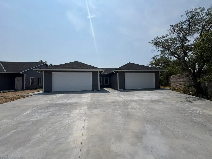 2965 S Bunker Hill Ct, Wichita, KS 67210 - #2