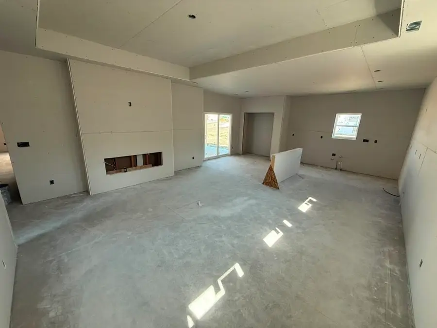 8974 E Joshua St, Bel Aire, KS 67226 - #3