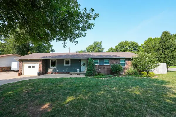 1673 N Lawndale Ave, El Dorado, KS 67042