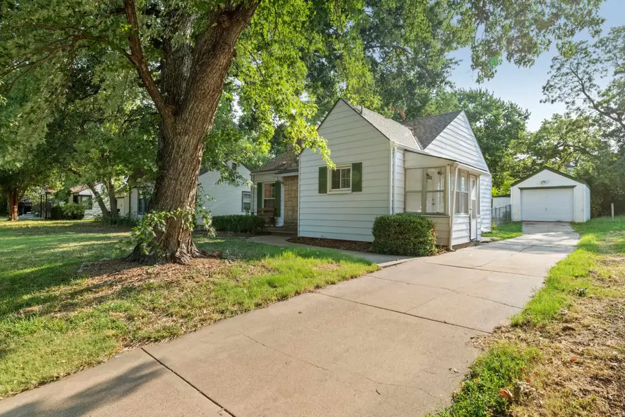 938 S Holyoke, Wichita, KS 67218 - #3