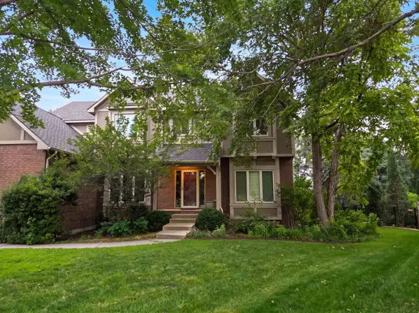 945 N Woodridge, Wichita, KS 67206