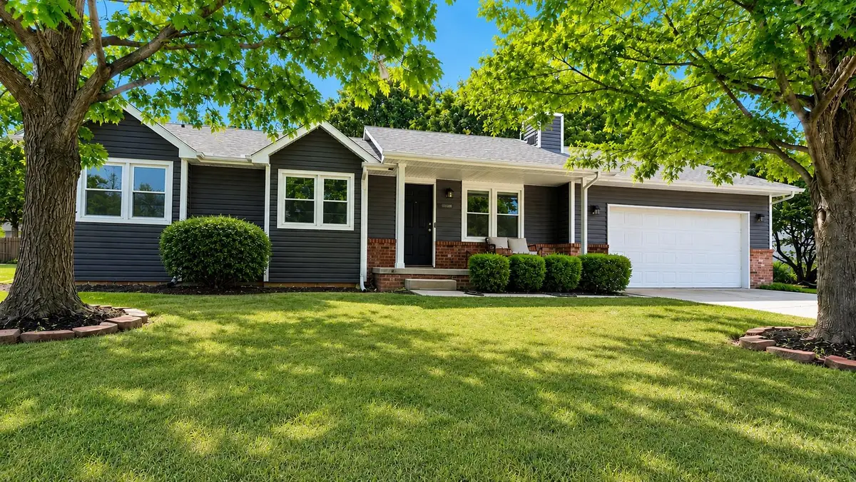 1633 N Tanglewood, Rose Hill, KS 67133 - #1