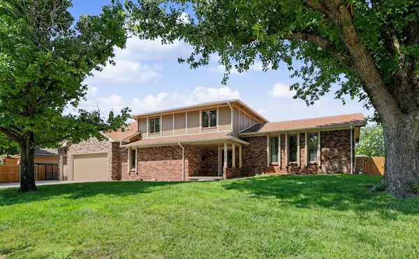 419 N Mimosa Dr, Haysville, KS 67060